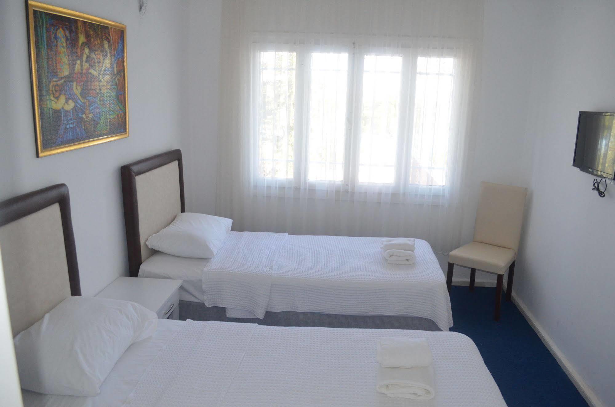 Lacivert Hotel Ayvalı Exteriör bild